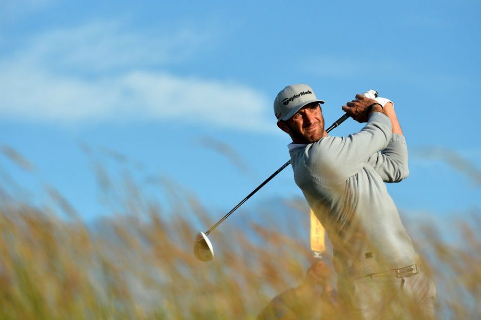 Dustin Johnson lidera el Abierto Británico. Foto: AFP