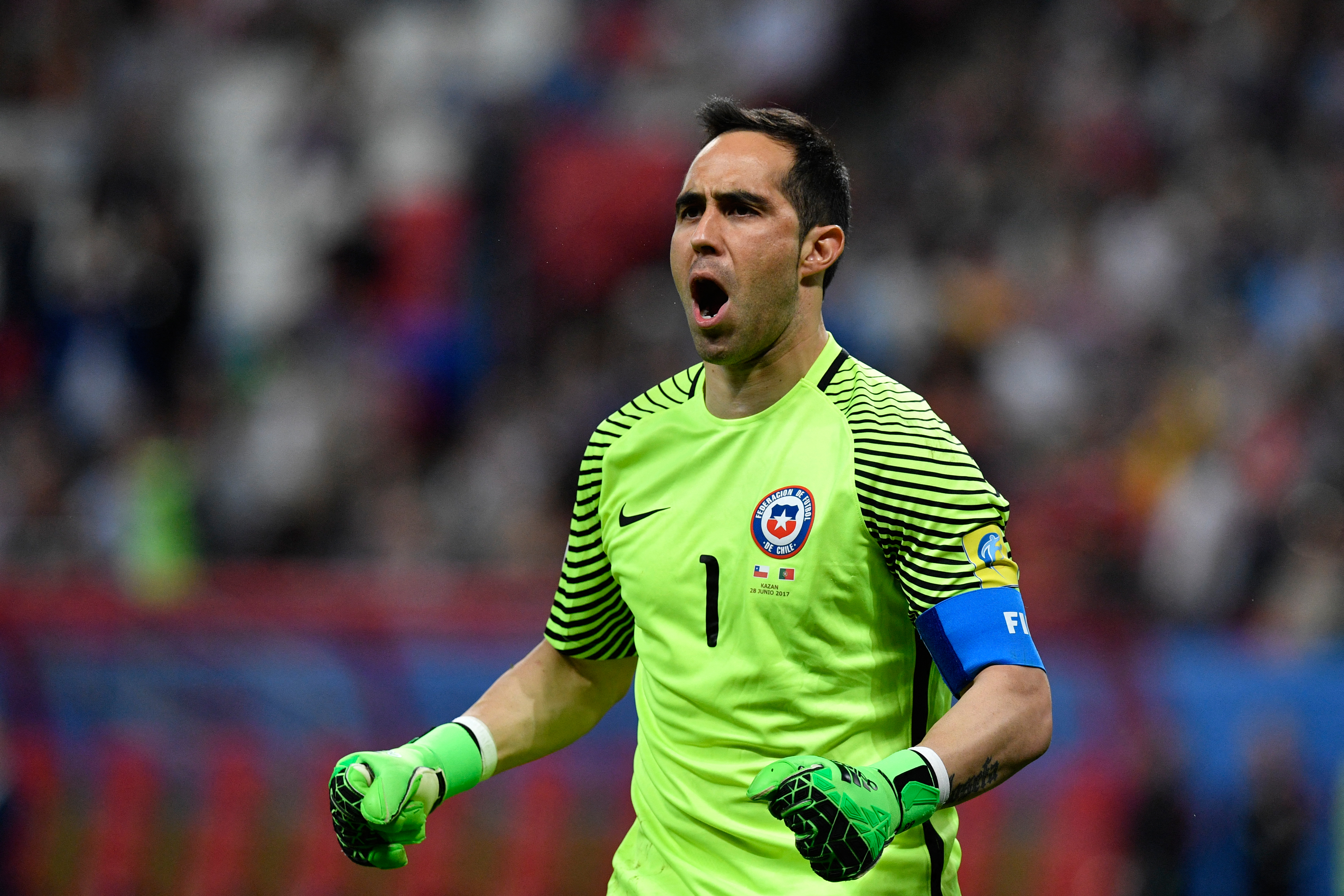 Claudio Bravo, histórico arquero de Chile, anunció su retiro a los 41 años