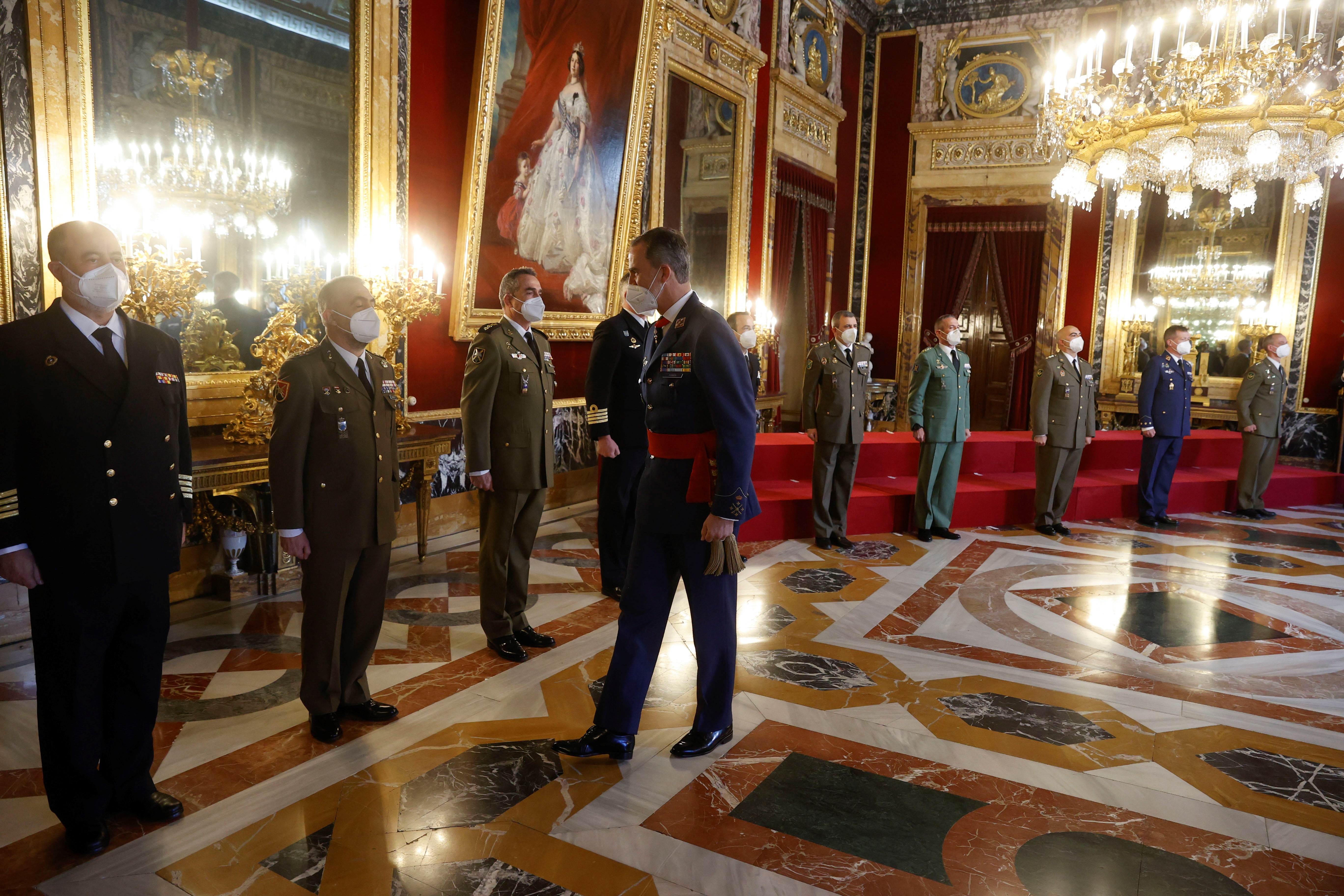 El rey Felipe de España tiene covid-19, pero con “síntomas leves”