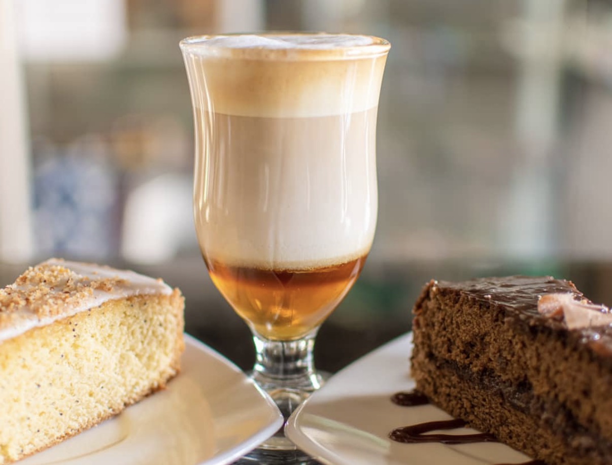 El café escondido dentro de la Catedral de Manizales que pocos conocen