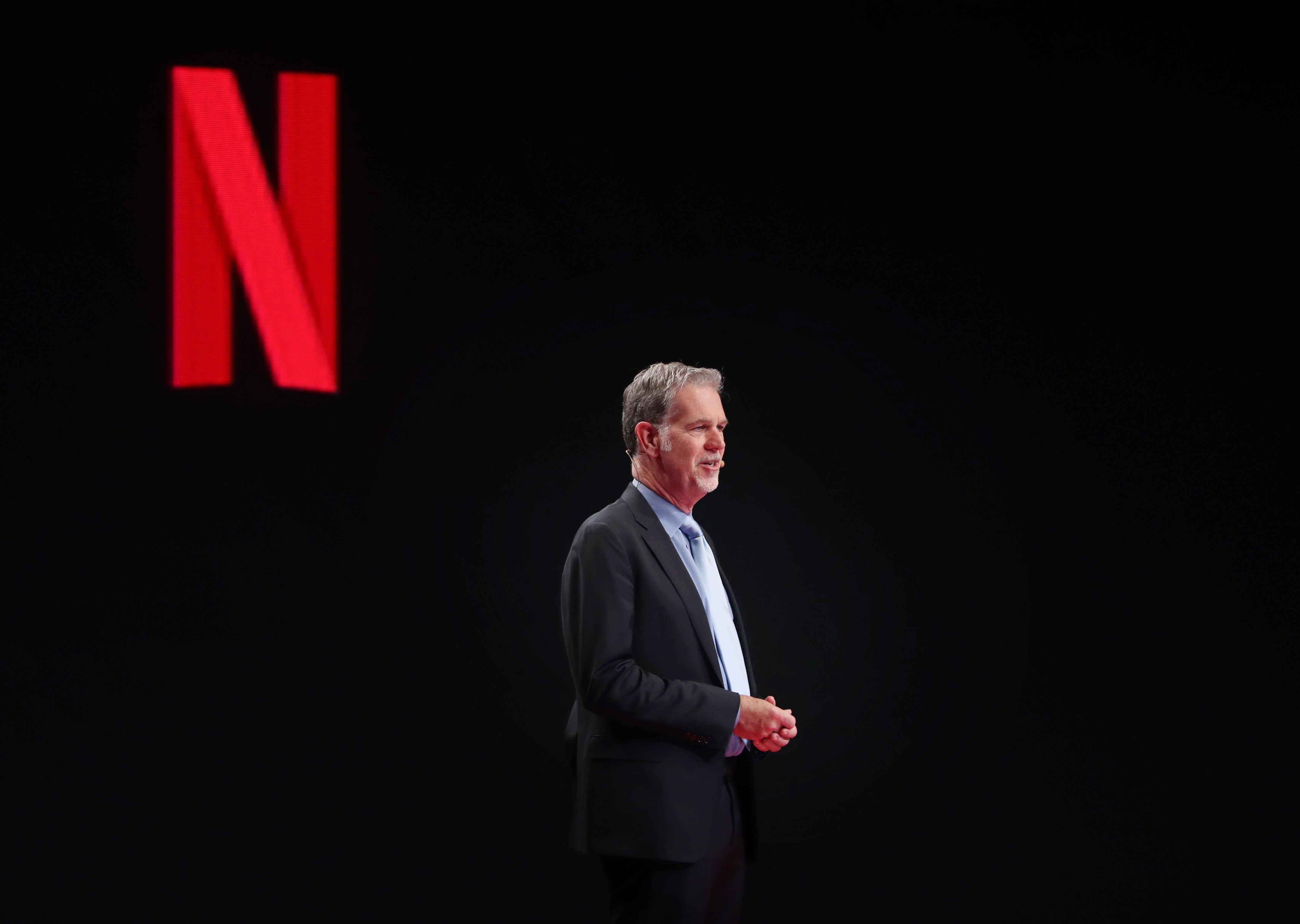 AME7346. BUSAN (COREA DEL SUR), 19/01/2023.- Fotografía de archivo fechada el 25 de noviembre de 2019 que muestra al alto ejecutivo de Netflix Reed Hastings durante la Cumbre de Innovación Cultural 2019 en el Centro de Convenciones y Exposiciones de Busan (BEXCO), en Busan (Corea del Sur). El cofundador de Netflix Reed Hastings dejó este jueves su cargo como director ejecutivo del gigante del "streaming", pero seguirá ejerciendo como presidente ejecutivo de la empresa. EFE/ Yonhap ARCHIVO