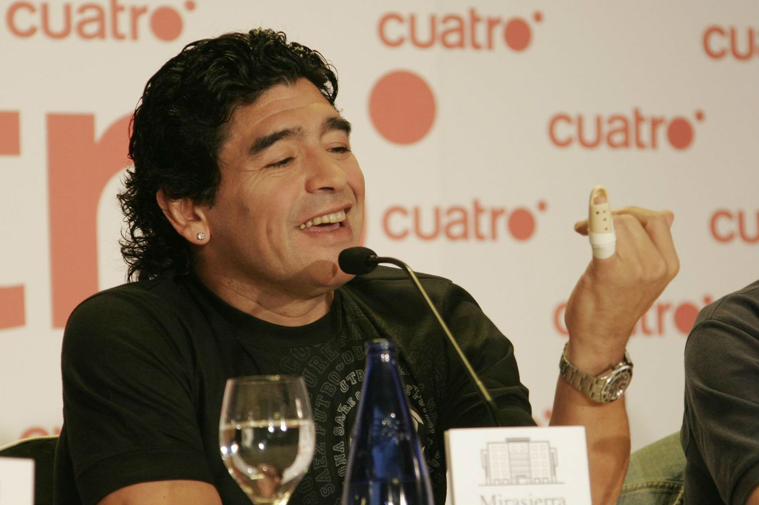 Maradona pide prisión para su hija Gianinna