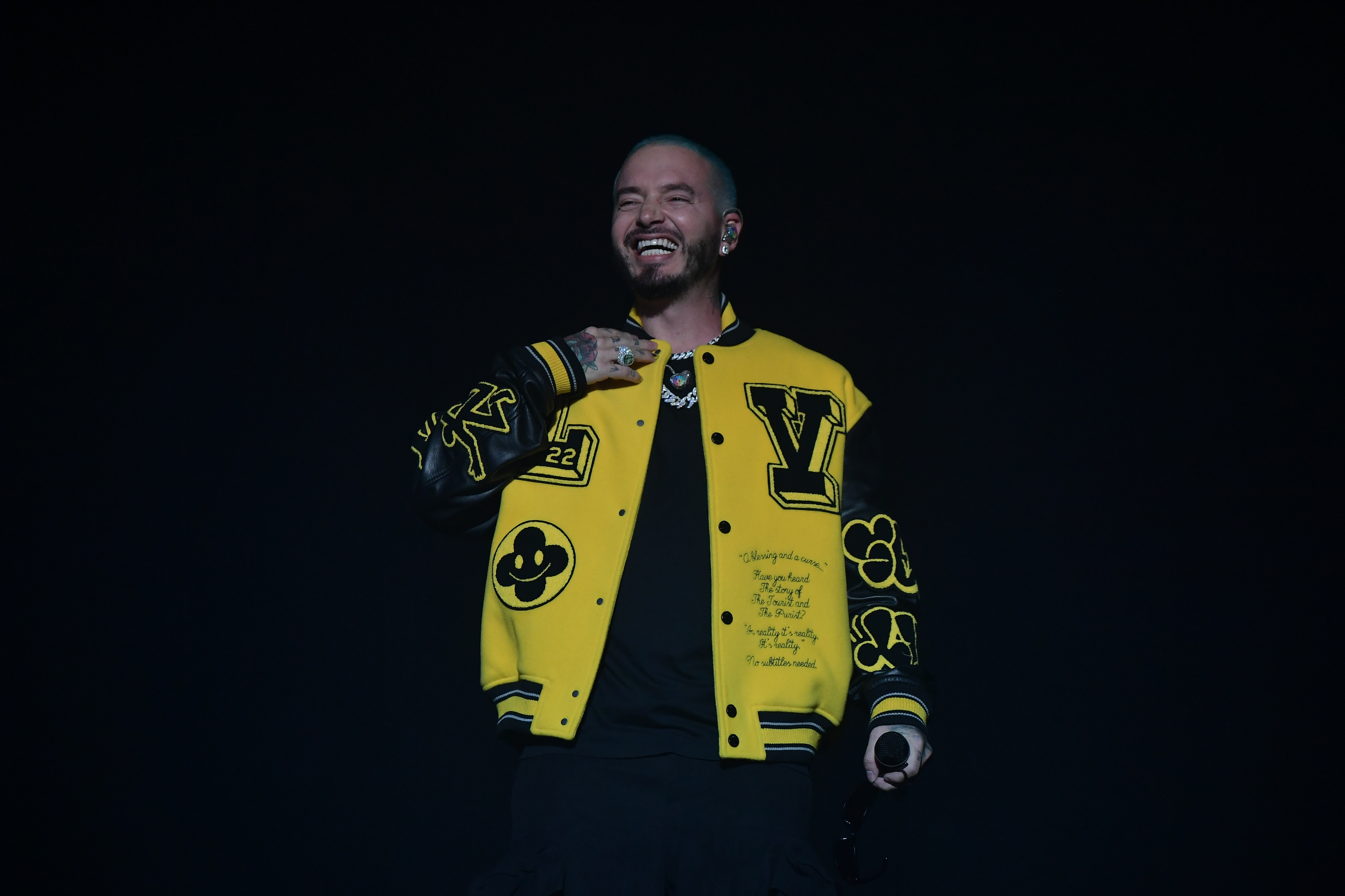 “Se me va a explotar el corazón” J Balvin emocionado porque su hijo ya dice “papá”