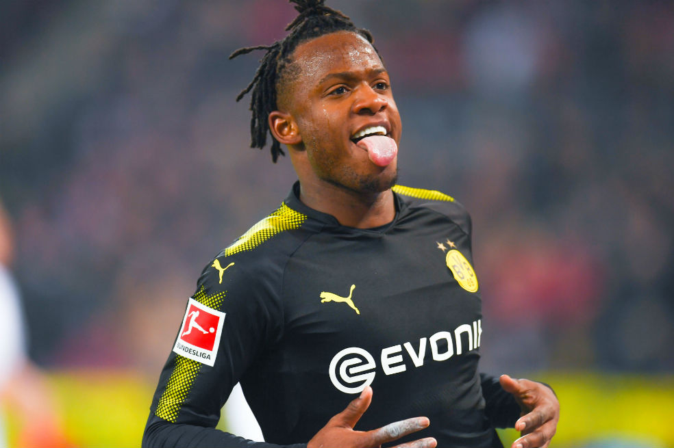Con doblete y una asistencia, Batshuayi debutó por lo alto con el Dortmund