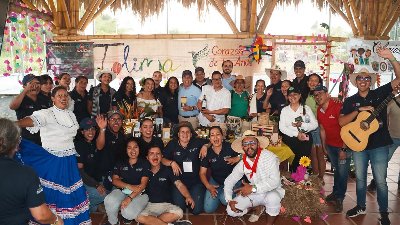 Más de 1.000 personas se graduaron del Diplomado en Turismo Rural Sostenible