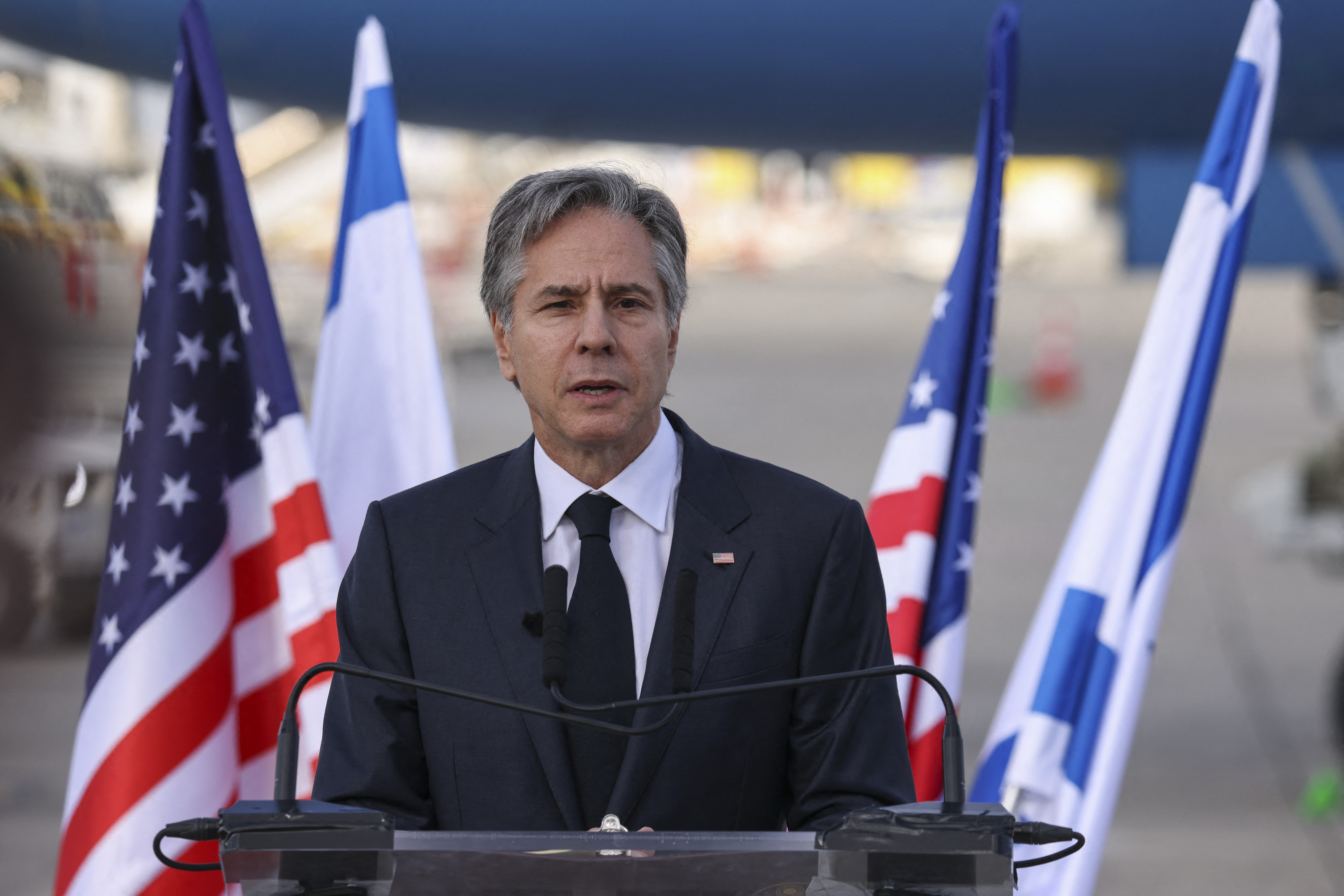 Blinken aterriza en Israel e insta a “calmar las tensiones” con palestinos