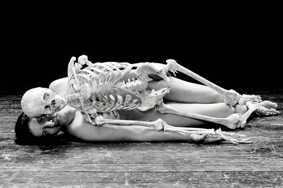 Fotos de performance de Marina Abramovic