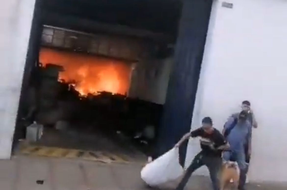 Lo que se sabe de la explosión en una bodega de Bucaramanga que dejó diez heridos