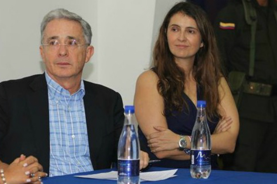 Uribe rotaría de curul para estar en Comisión Legislativa Especial de Paz