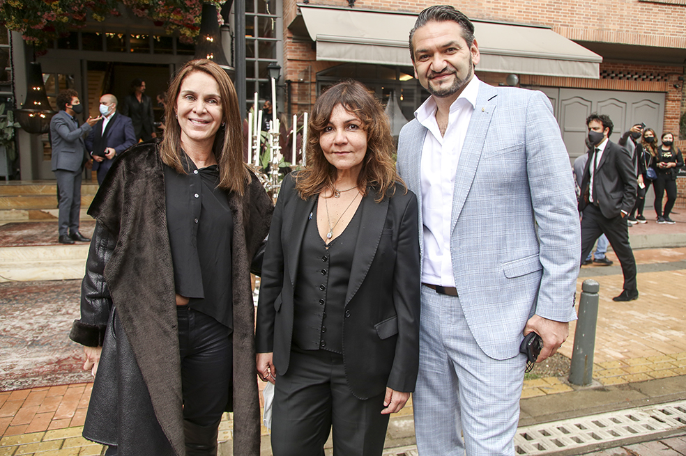 Margarita Calle, Lina Cantillo y David Kianni.