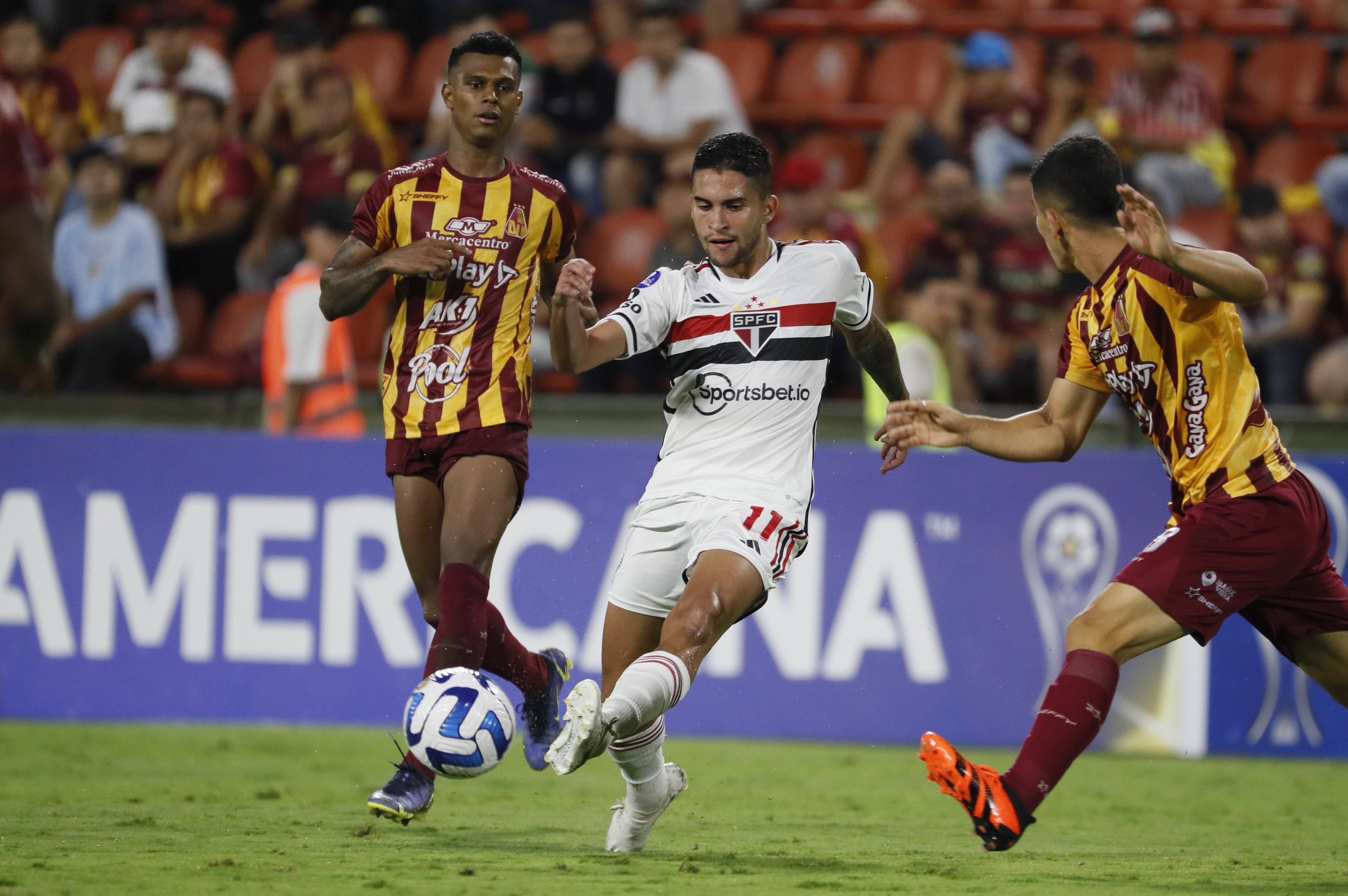 Tolima empató 0-0 con Sao Paulo en el debut del argentino Juan Cruz Real
