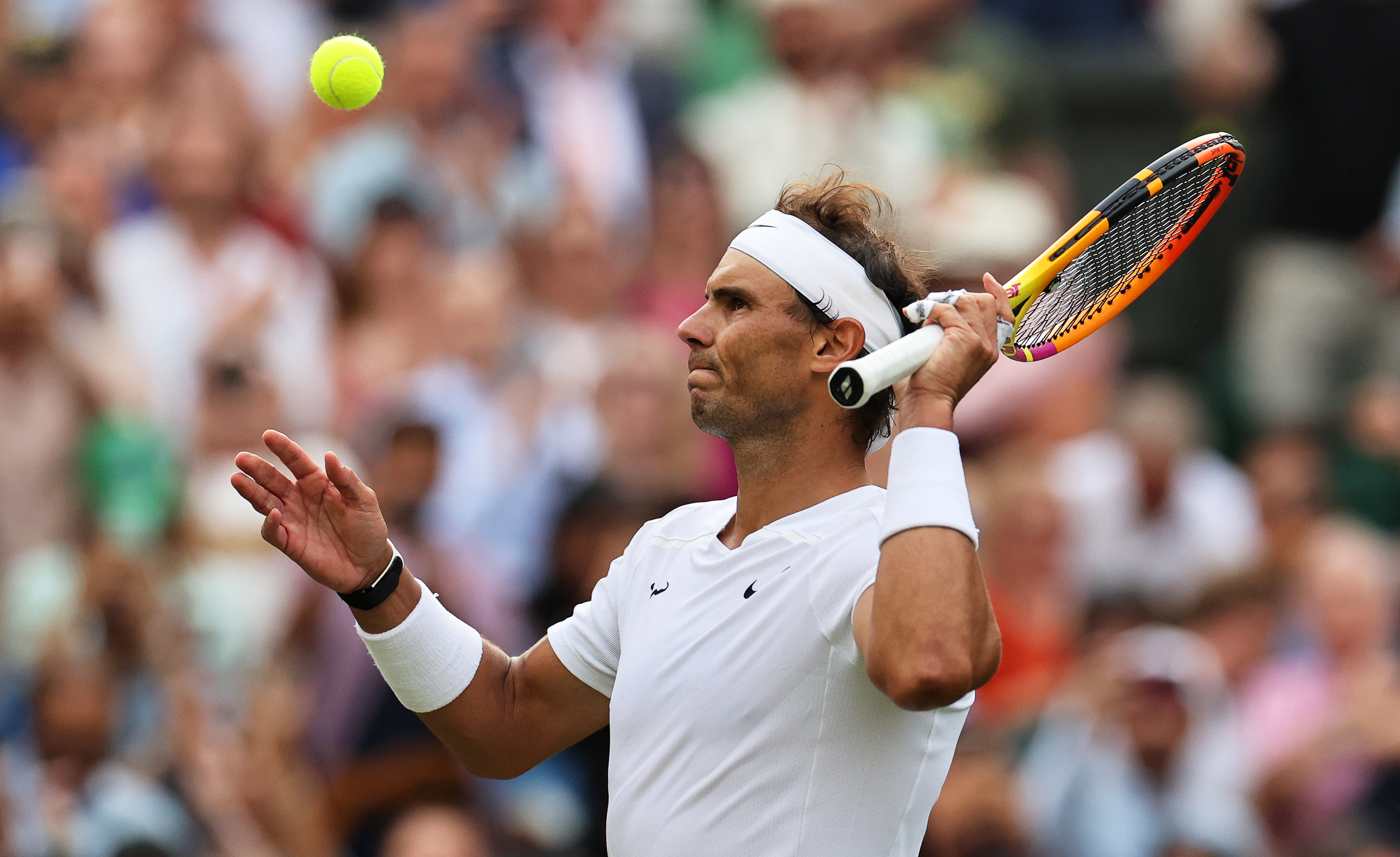 Se lesionó ‘Rafa’: Nadal no podrá seguir en Wimbledon; Kyrgios, a la final