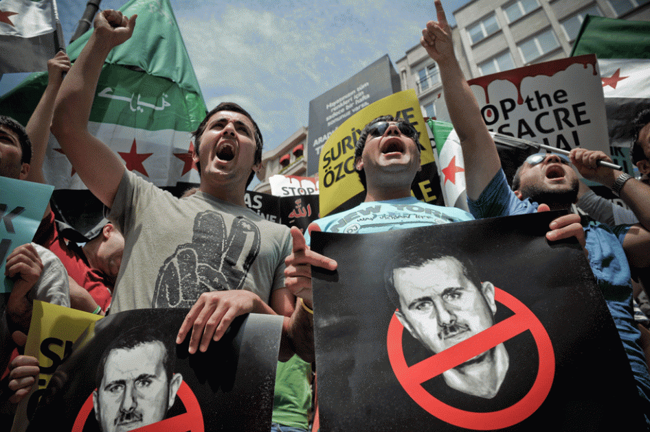 Tras derrocar a Gadafi, rebeldes libios se unen a la guerra en Siria