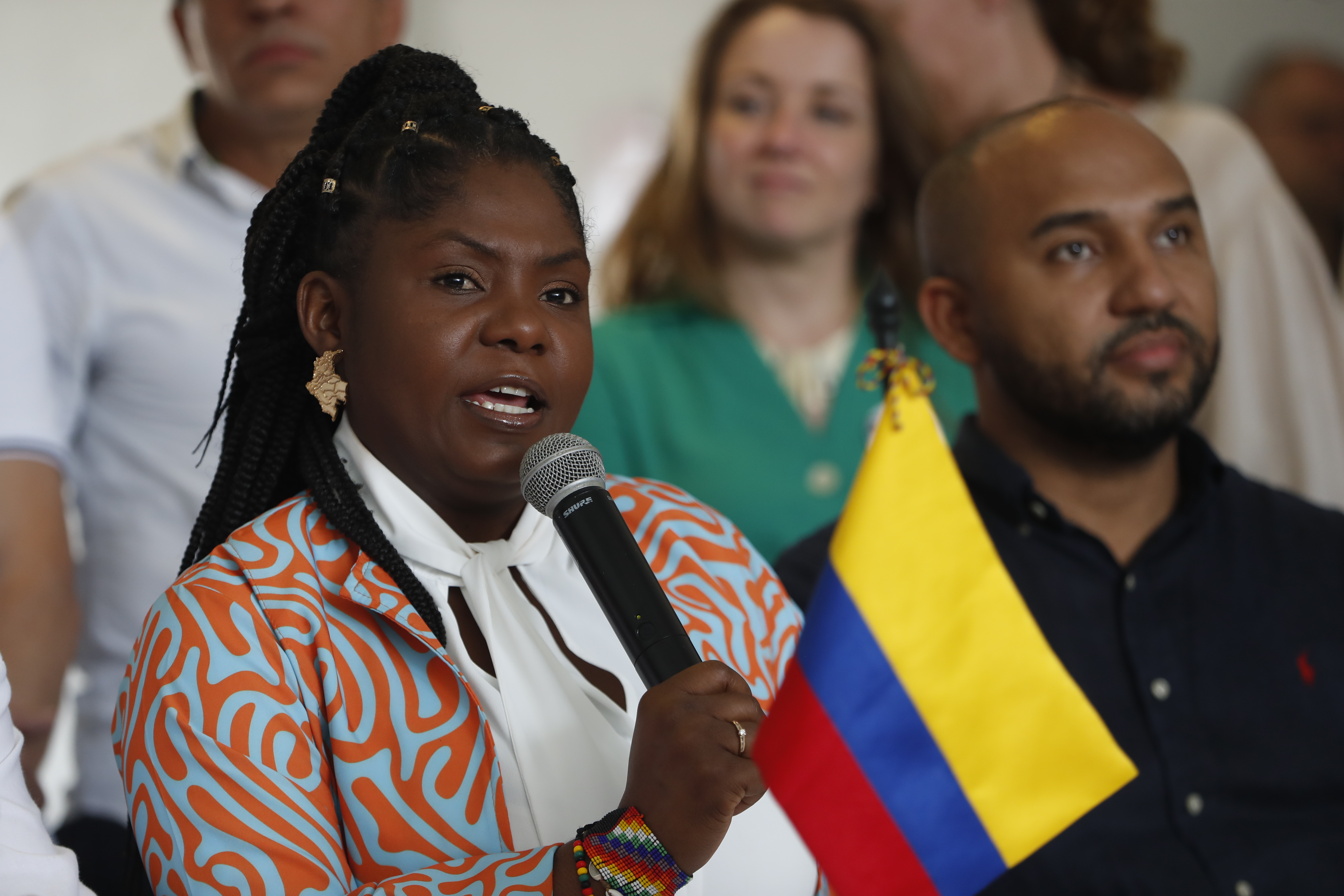 Vicepresidenta presentó minigualdad, pero Petro casi no llega al evento