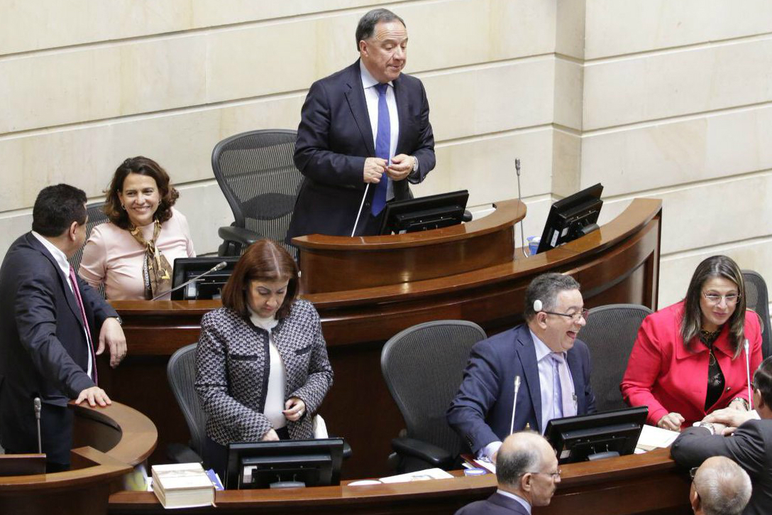 Comisiones primeras conjuntas aprueban proyecto sobre conflicto de intereses