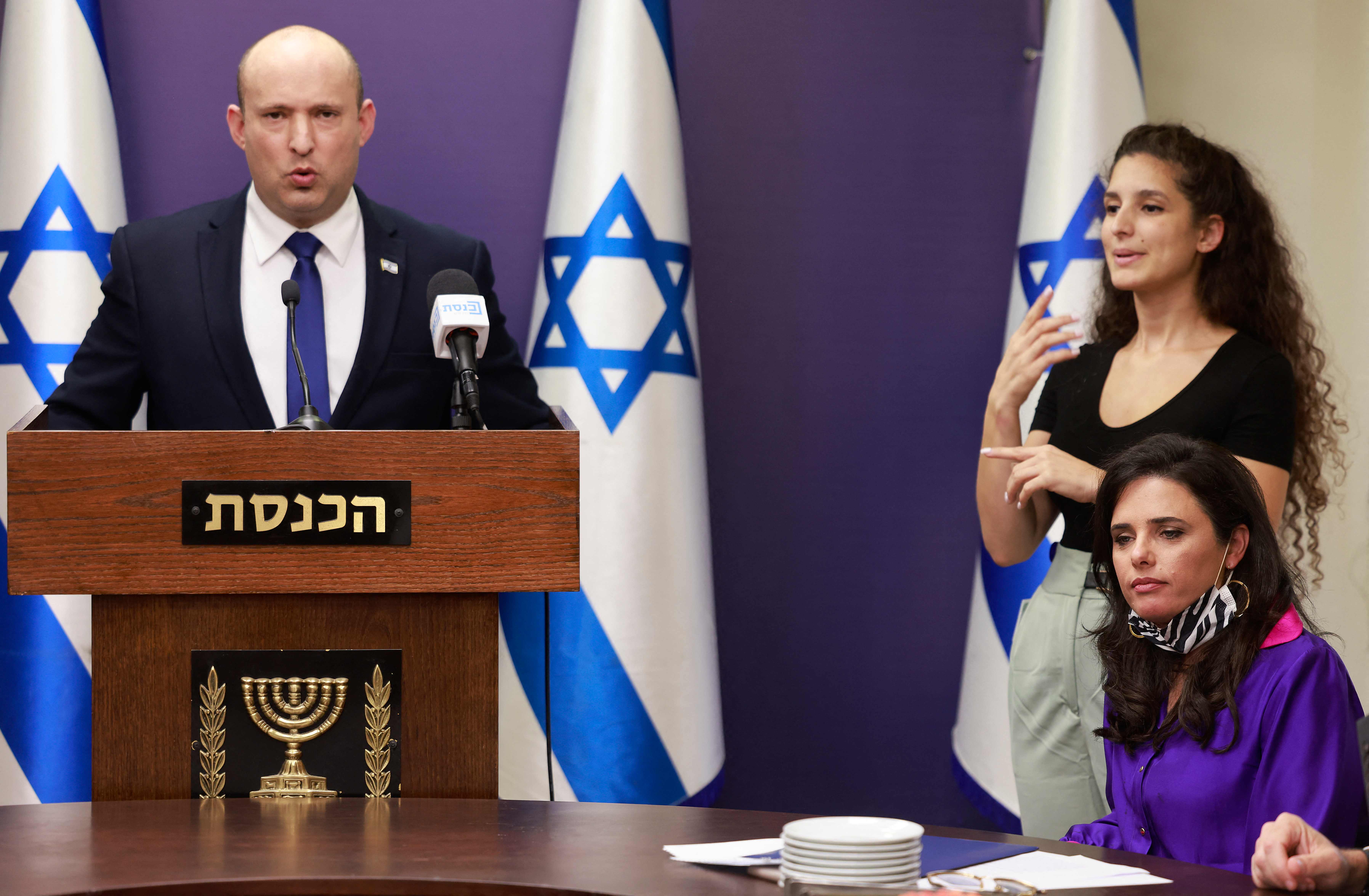 La ley de ciudadanía que muestra la fragilidad del nuevo gobierno de Israel