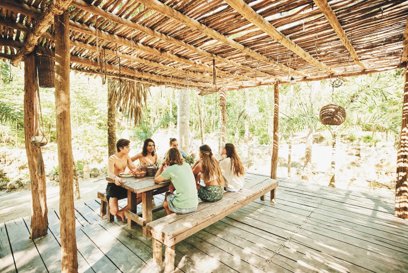 Las interacciones entre amigos moldean los microorganismos de una persona