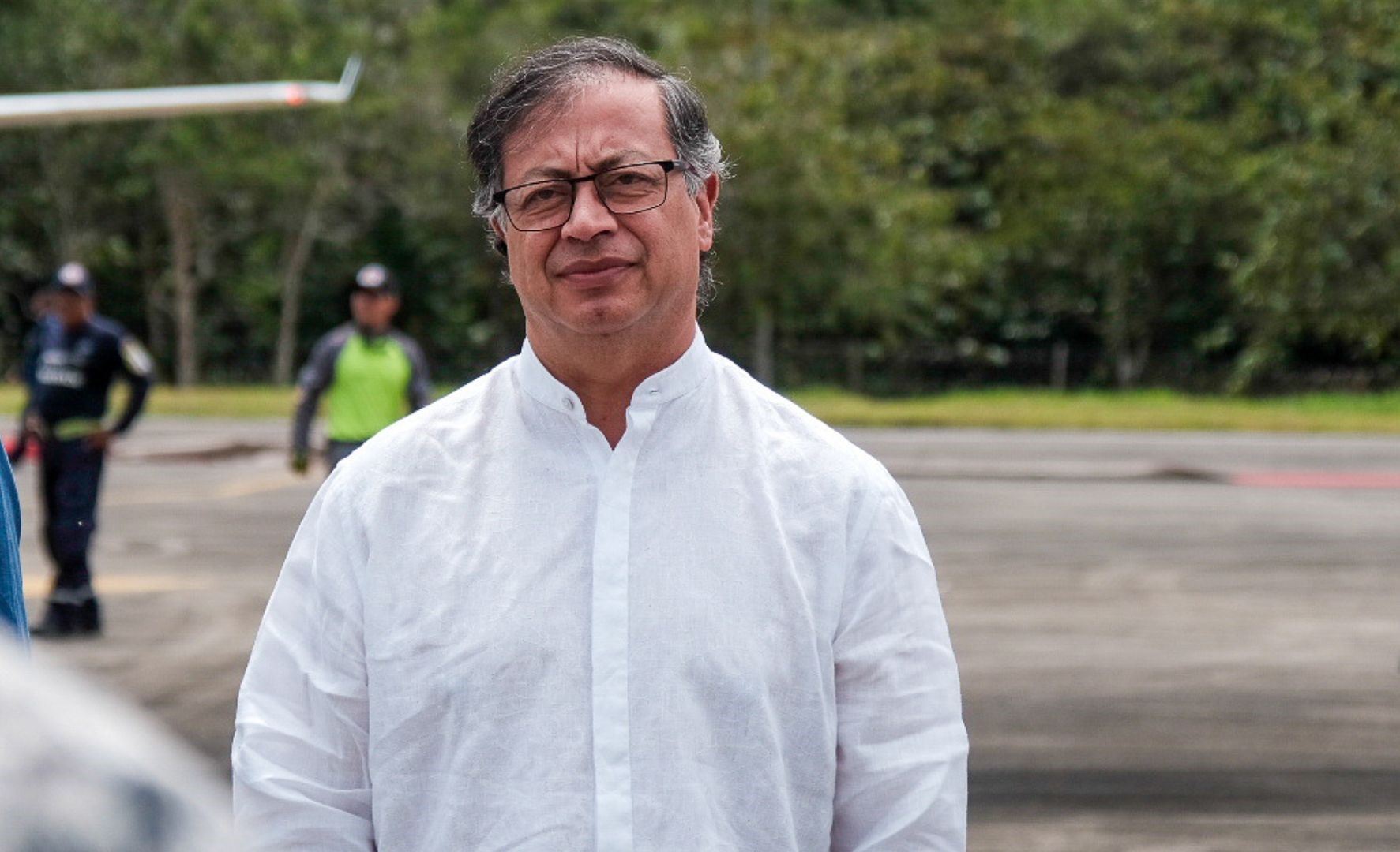 “Aquí hay una larga tradición de muerte”: Petro promete culminar la vía Quibdó-Medellín