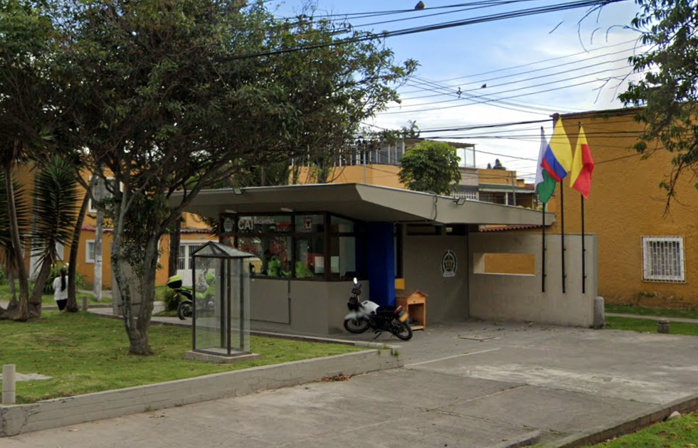 Hallan sin vida a policía dentro del CAI Macarena en Fontibón