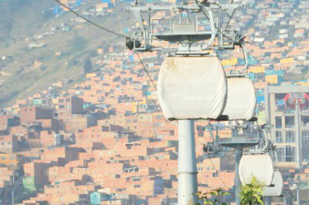 Piden revocar licitación para elegir operador del Transmicable en Bogotá