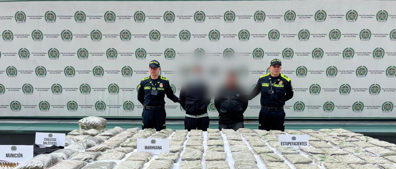Cerca de 60 kilos de marihuana fueron hallados bajo tierra en una bodega del Restrepo