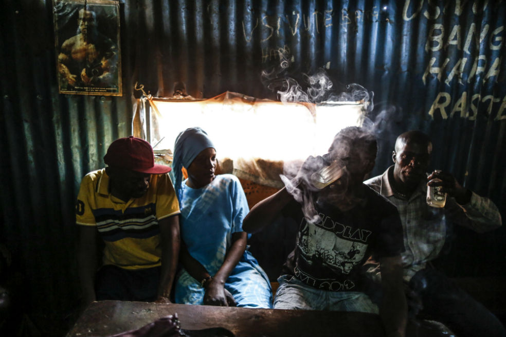Niñas y mujeres son explotadas sexualmente a cambio de alimentos en Kenia
