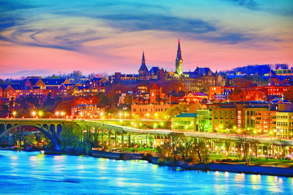 Imponentes sobresalen las cúpulas de los edificos góticos de Georgetown, la universidad católica más antigua de Estados Unidos. /iStock