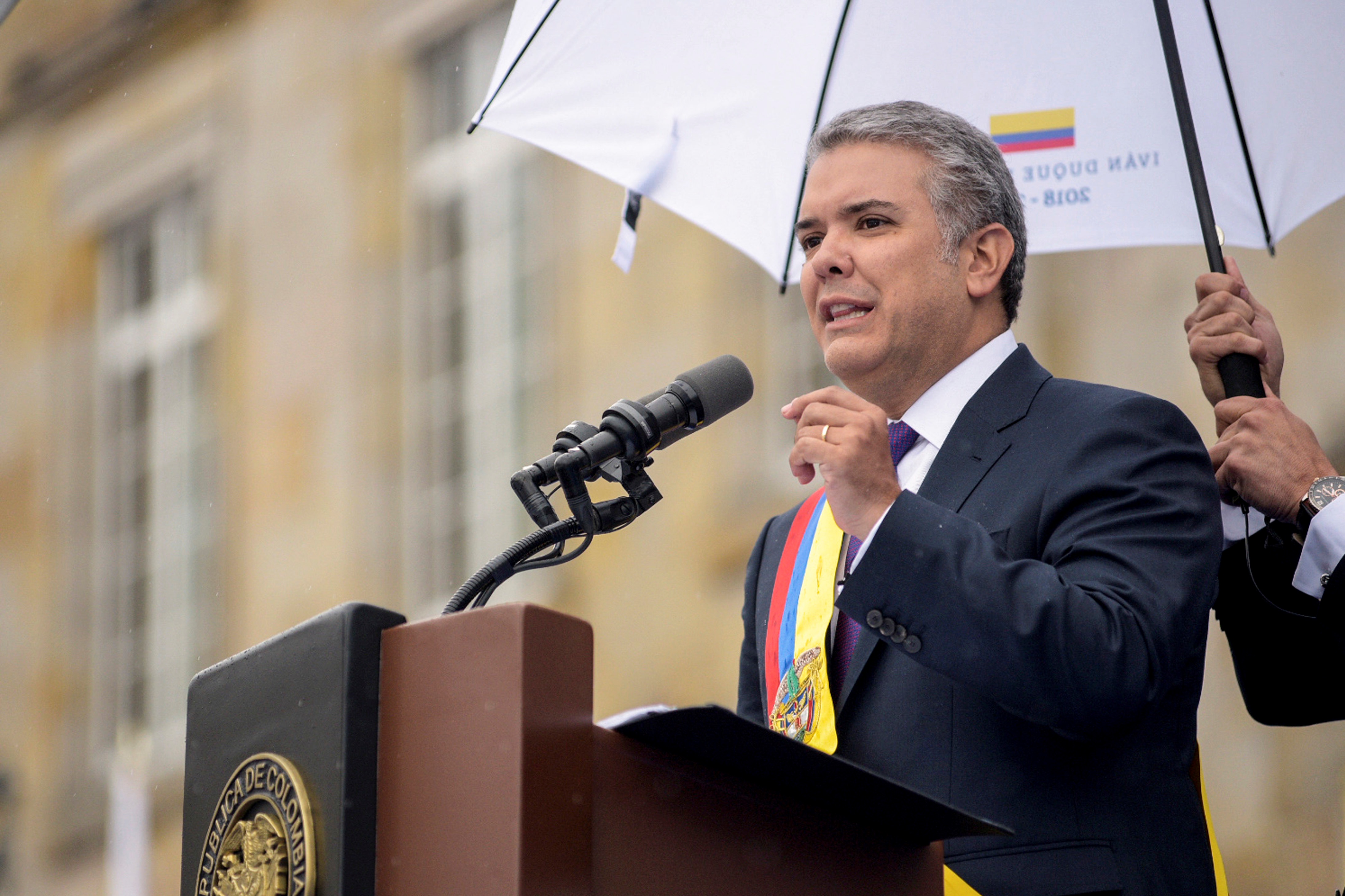 Duque señala que se buscará la cadena perpetua para violadores de niños