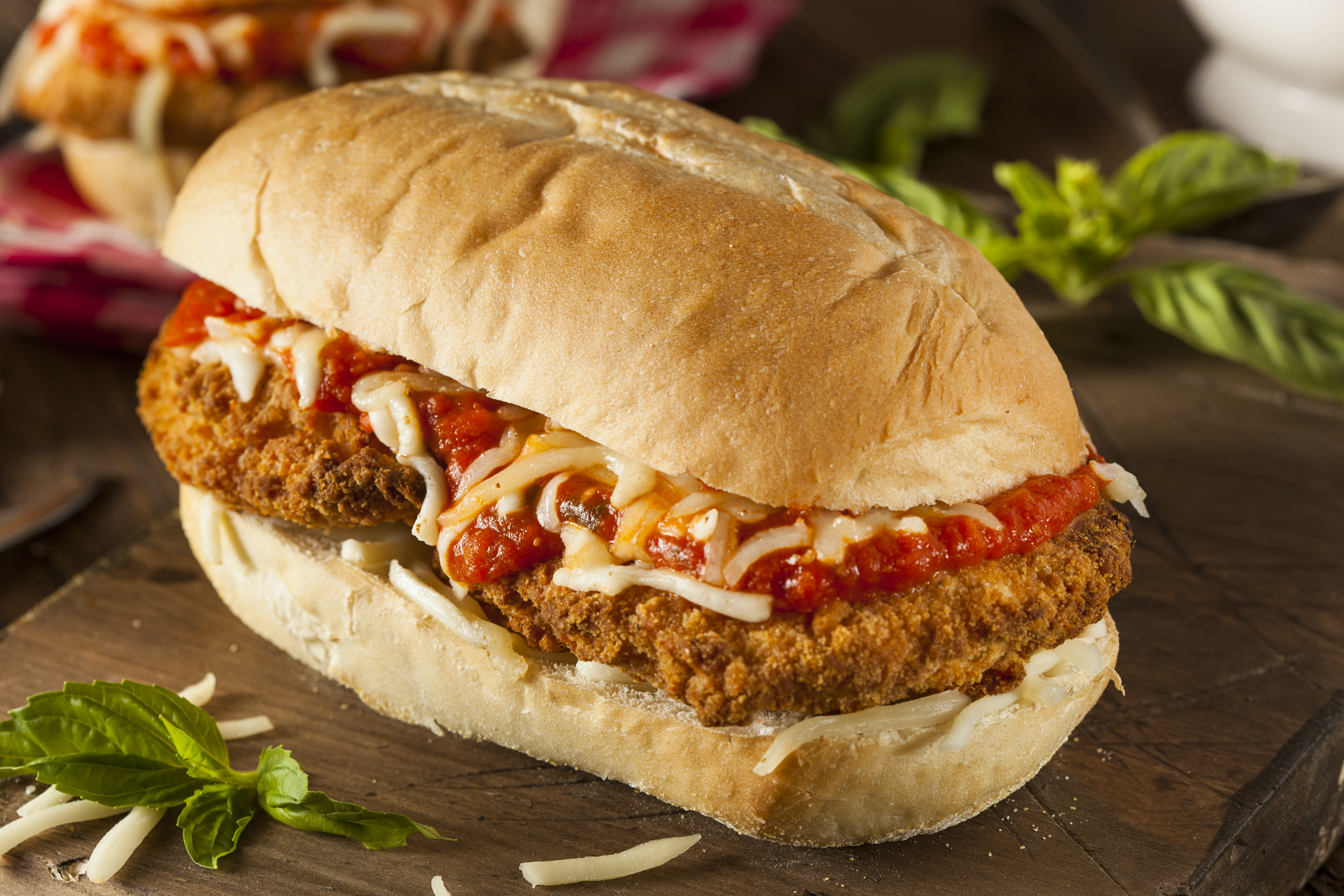 Con todo el sabor del pollo: esta es la receta para prepara un buen sándwich