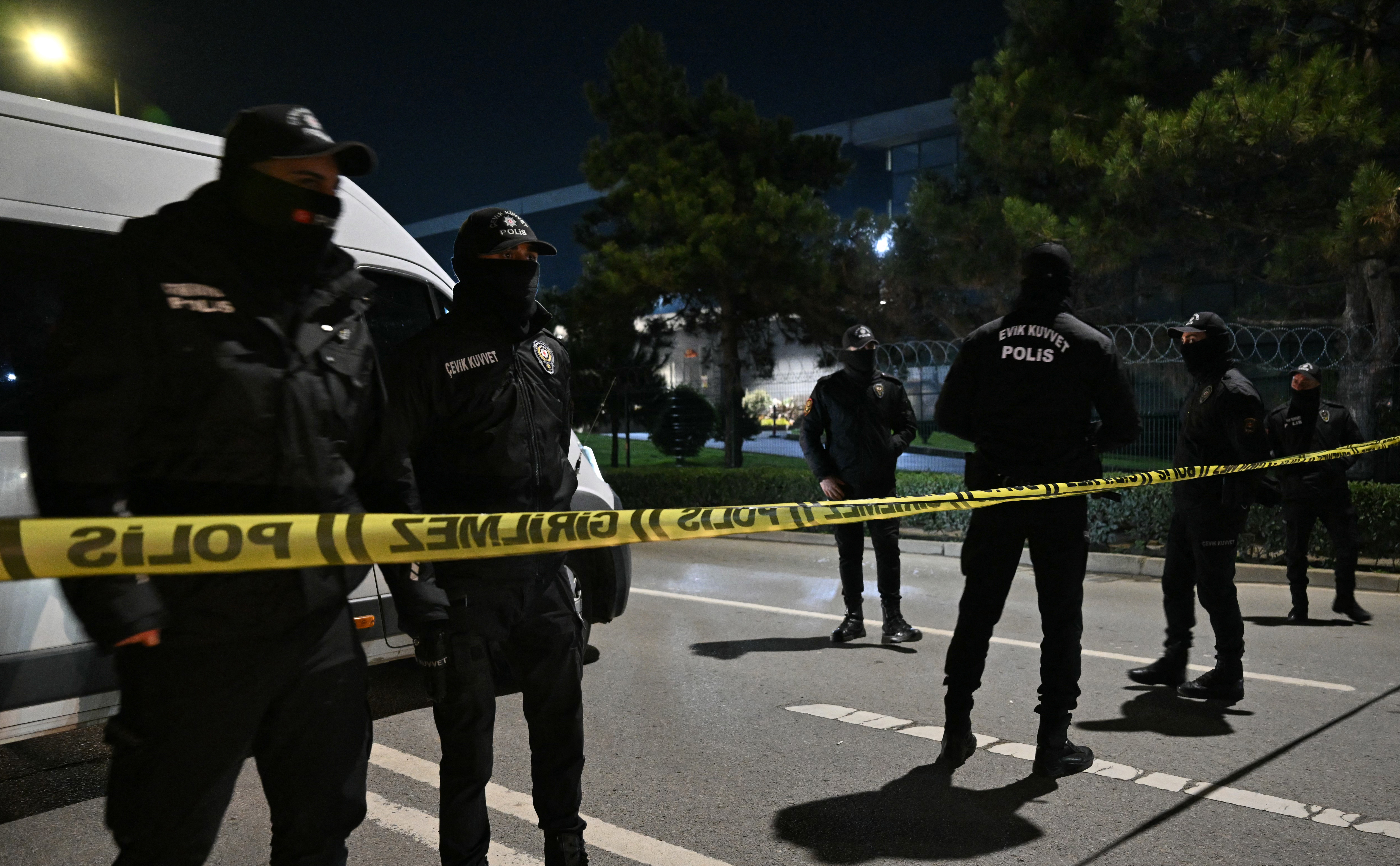 Toma de rehenes en Estambul: secuestrador dice que protesta por guerra en Gaza