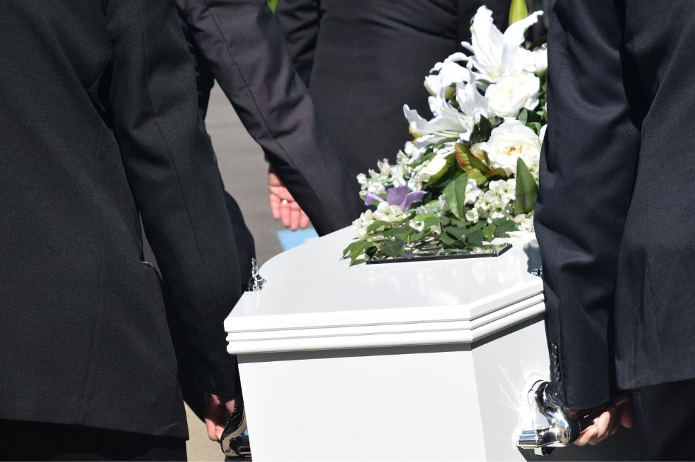 Tragedia en el sepelio de Danna Sofía: estampida dejó un muerto y varios heridos