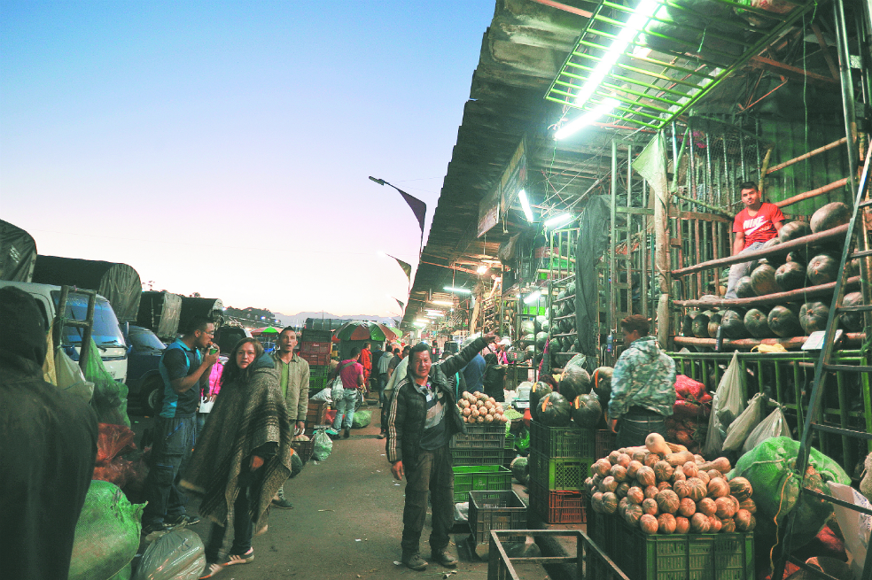 Comerciantes protestaron por decreto de ley seca en Corabastos de Bogotá