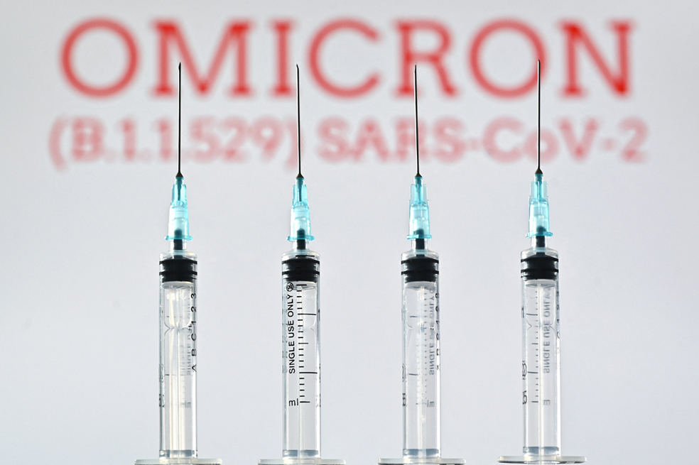 La vacuna que tenemos contra ómicron es la cautela