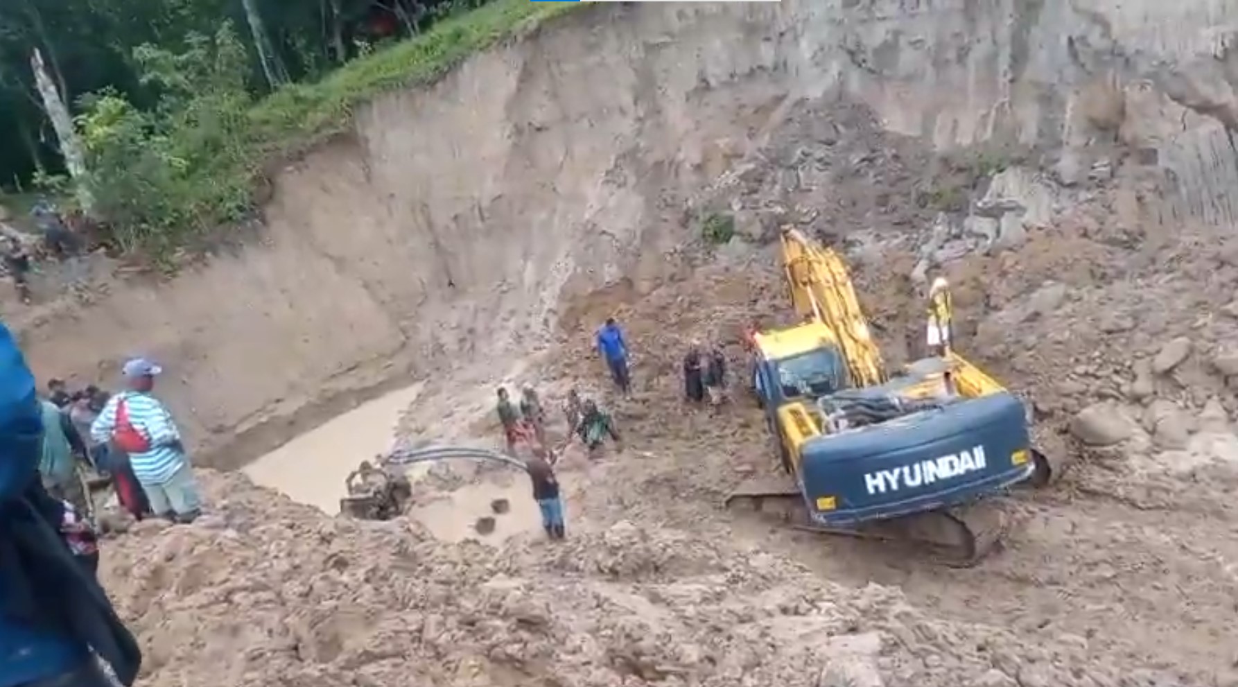 Cinco muertos y dos heridos dejó derrumbe en mina de Ataco, Tolima