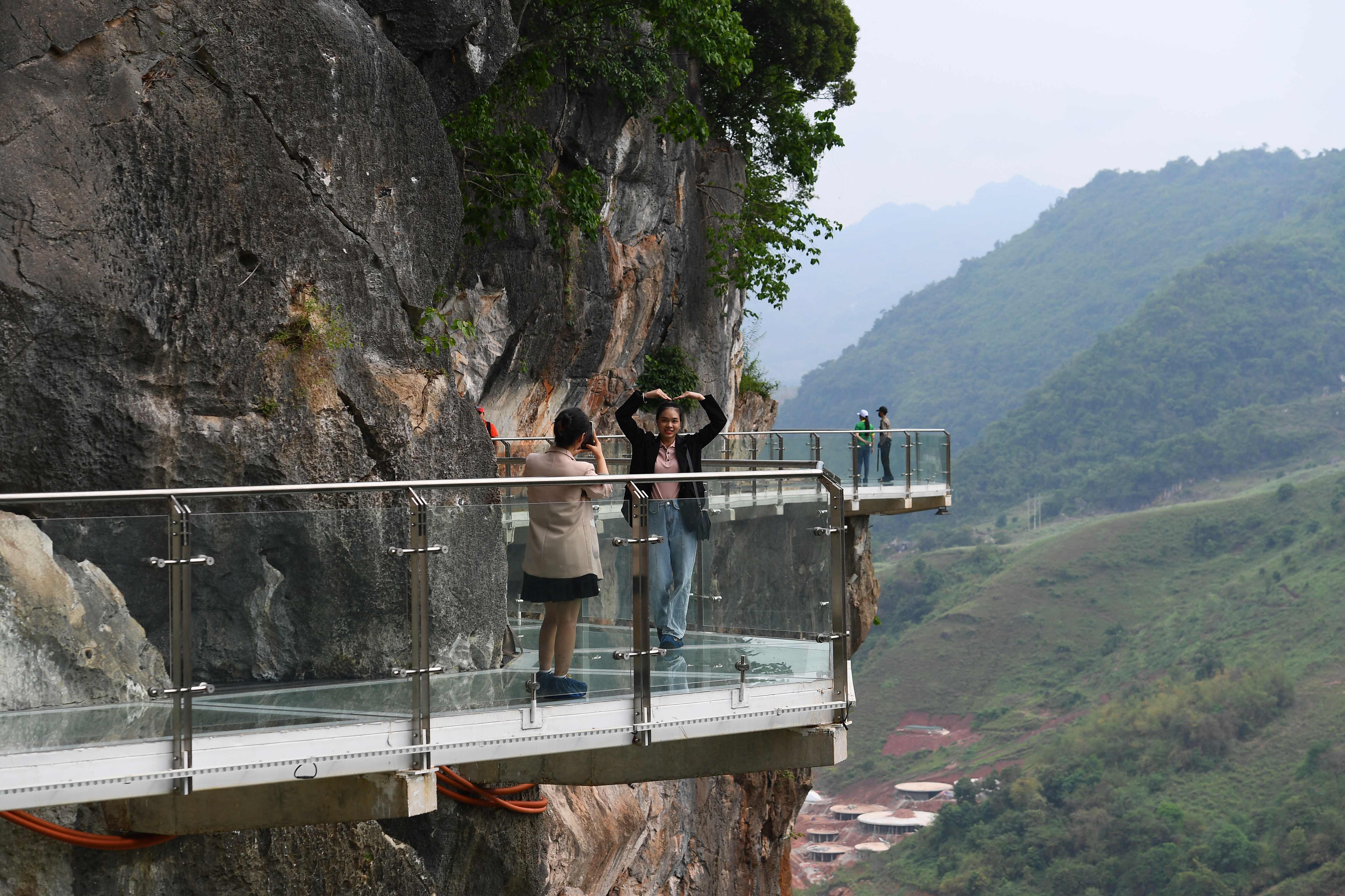 Puente de Cristal en Vietnam, 2022