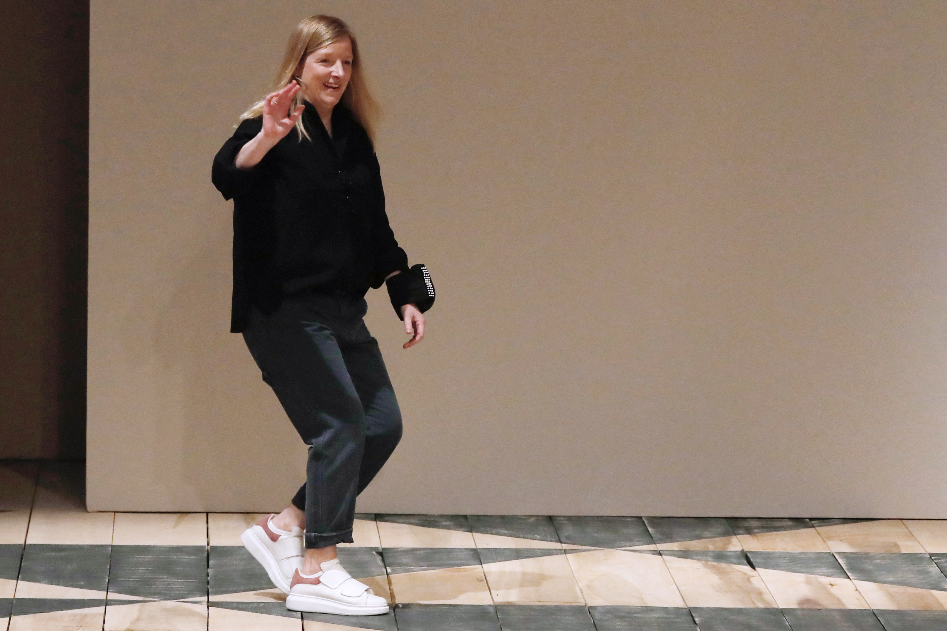 Givenchy nombra como directora artística a Sarah Burton