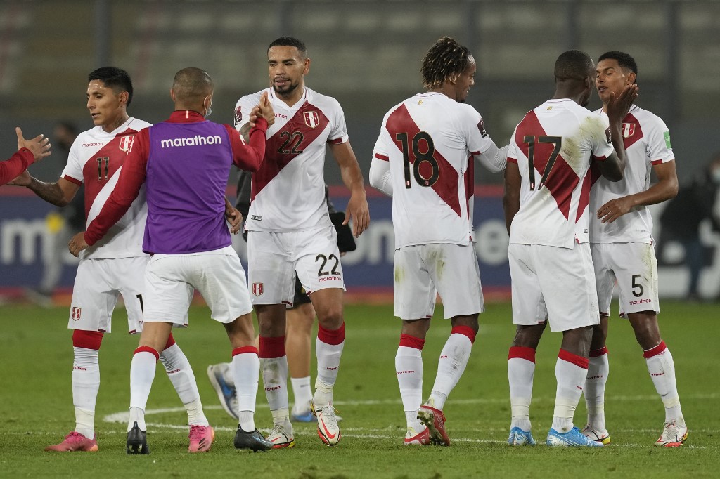 Perú derrotó a Venezuela y quedó a dos puntos de Colombia