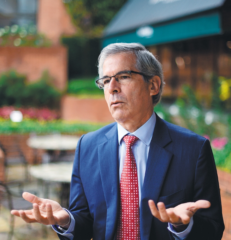 ‘La Fiscalía sí tiene quien le ponga límites’: exministro Yesid Reyes
