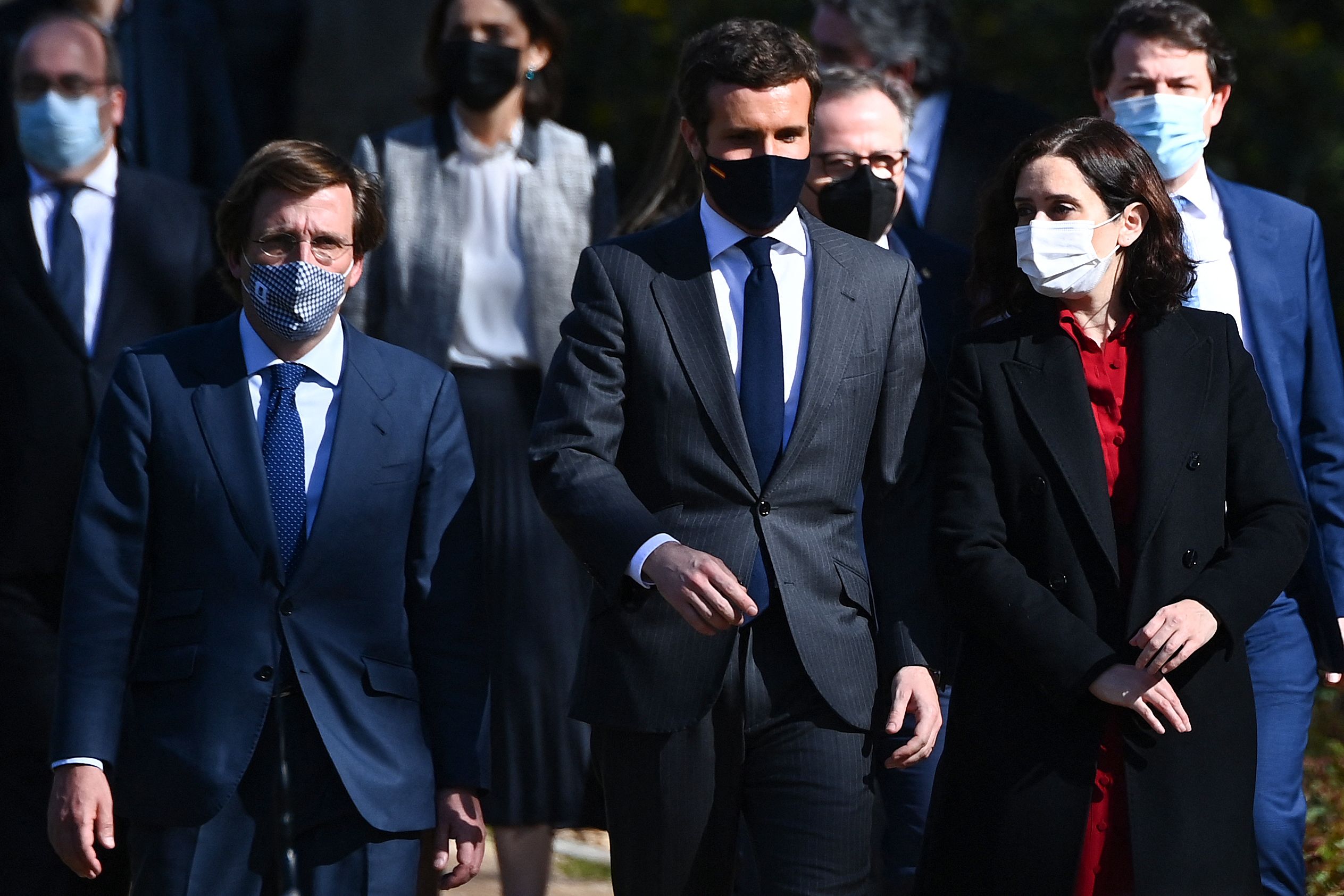 Crisis política en España: adelanto de elecciones desató una guerra en la derecha