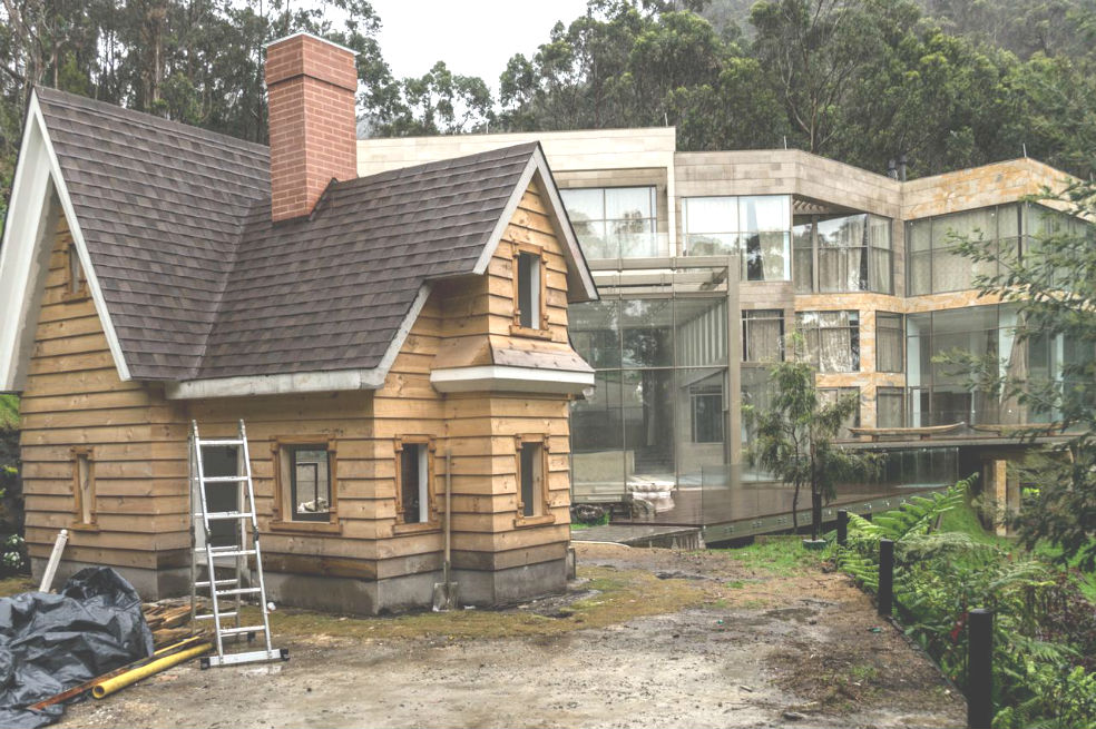 Ordenan demoler otra lujosa construcción ilegal en los cerros orientales
