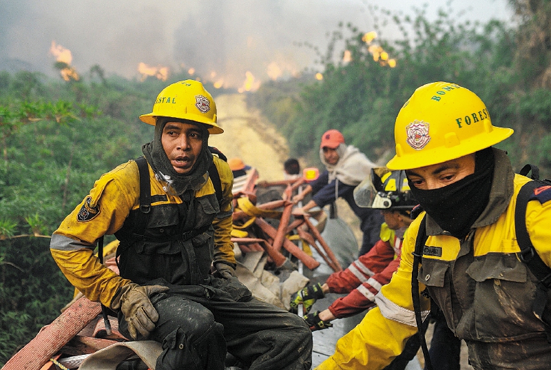 Varios puntos de Cundinamarca, entre ellos los Cerros Orientales de Bogotá, se han visto afectados por incendios en medio de la ola de calor que afecta a varios puntos del país.