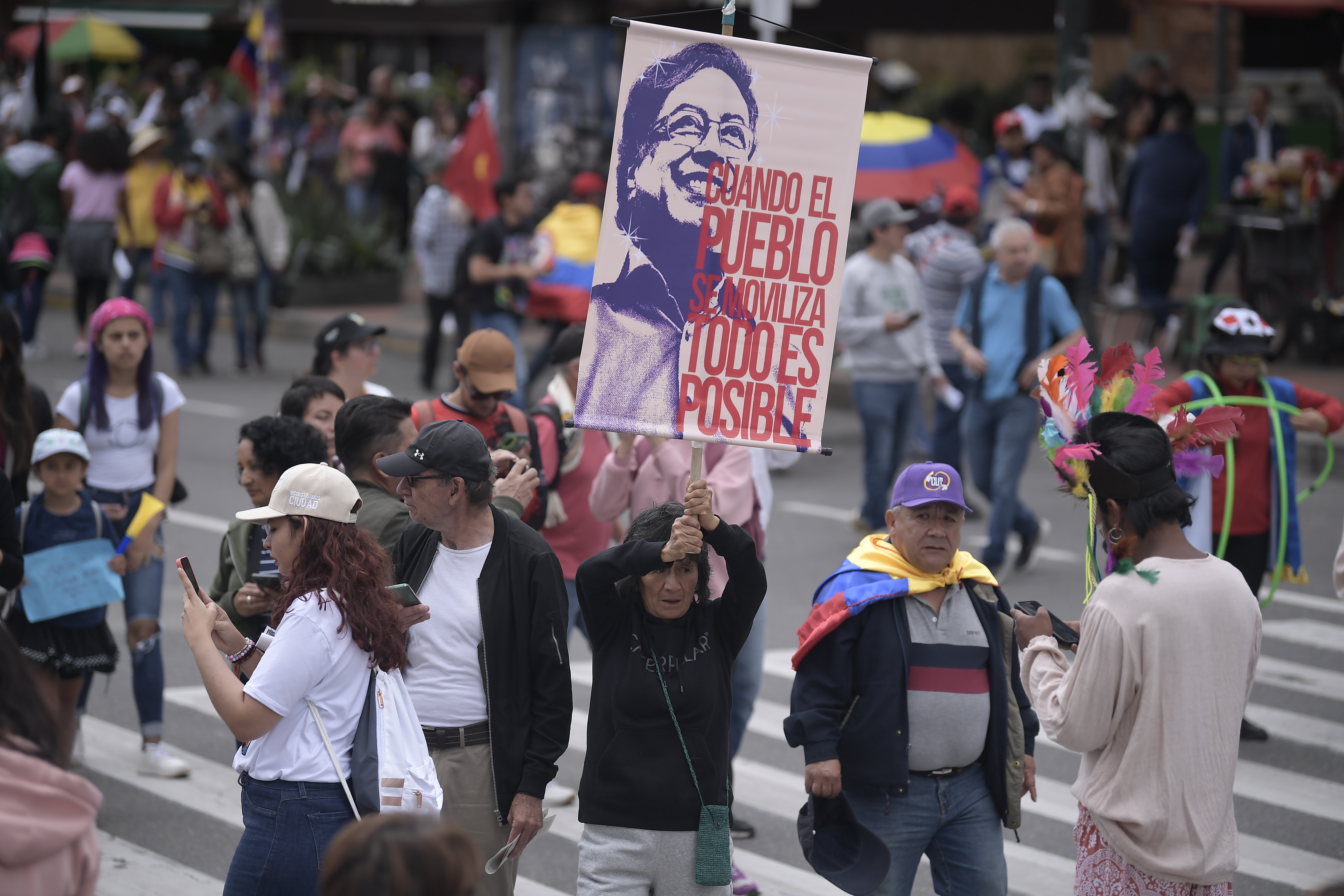 Petro agita otra vez las calles para presionar apoyo a su programa de Gobierno