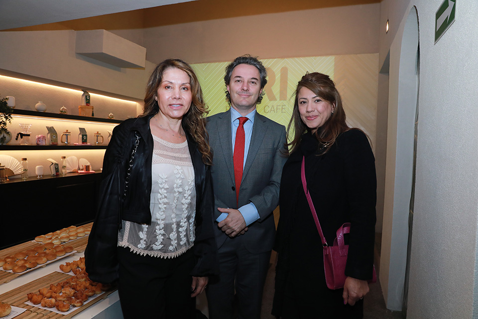 Martha Sanchez Jean Phillipe Pening Adriana gomez