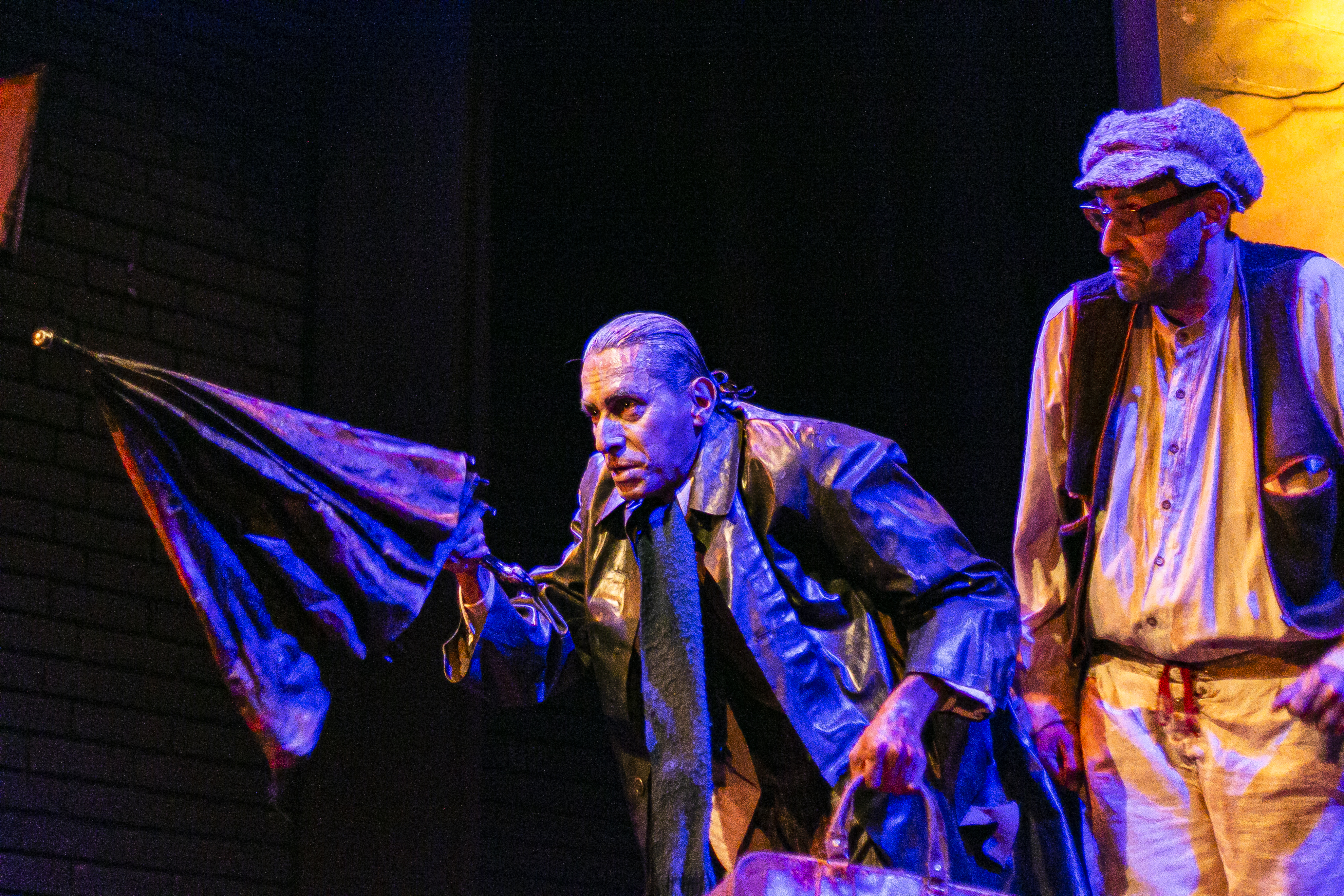Foto de la obra "Un lugar contra el mal tiempo", presentada en el Teatro Esquina Latina, de Cali.