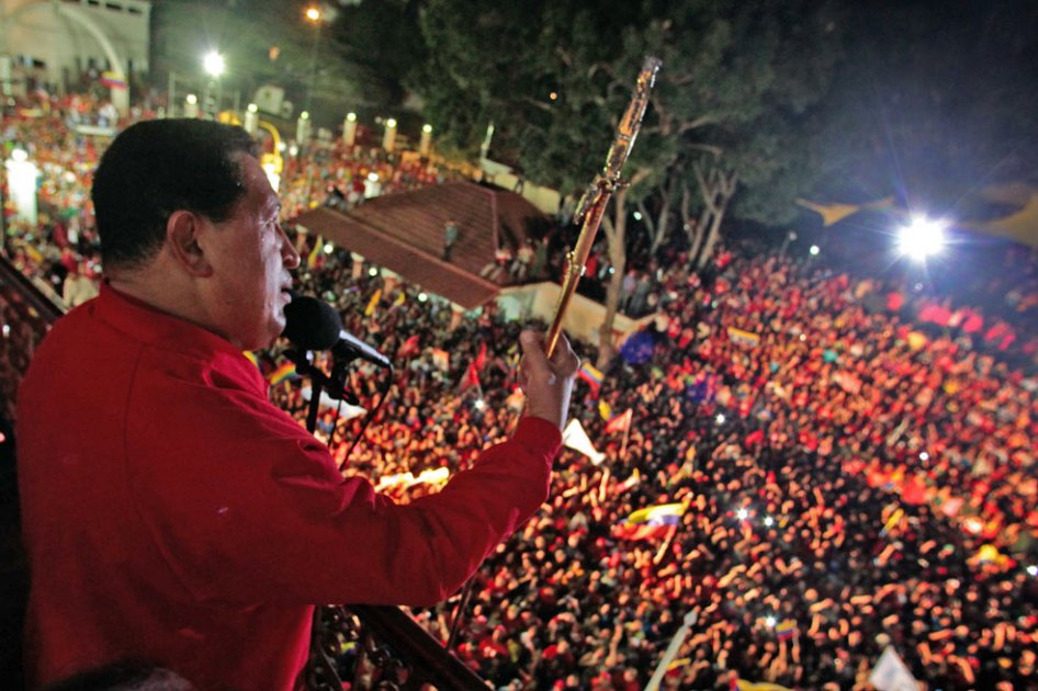 Tras ser reelegido, Hugo Chávez ofreció «unidad nacional» a la oposición