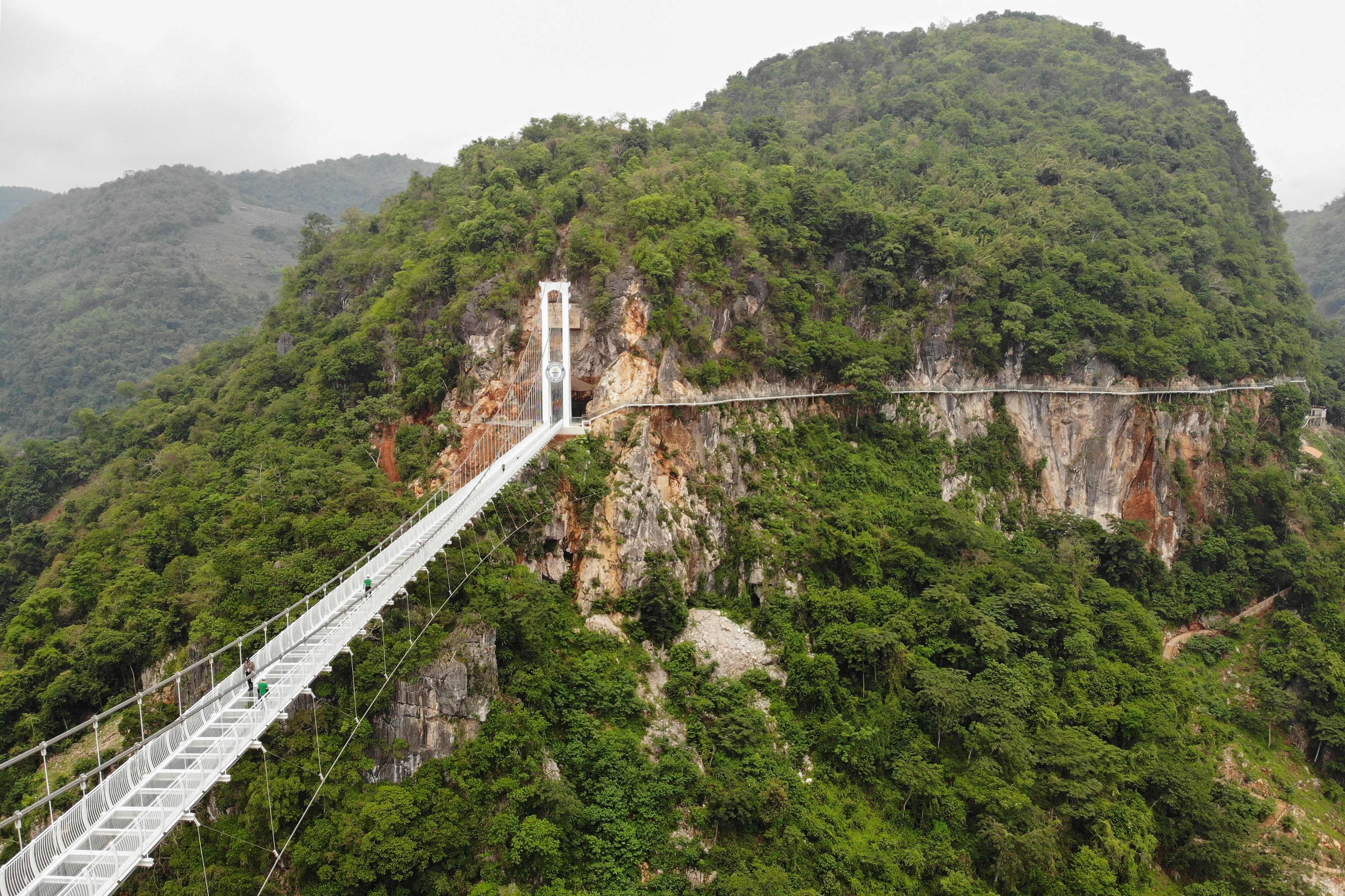 Puente de Cristal en Vietnam, 2022