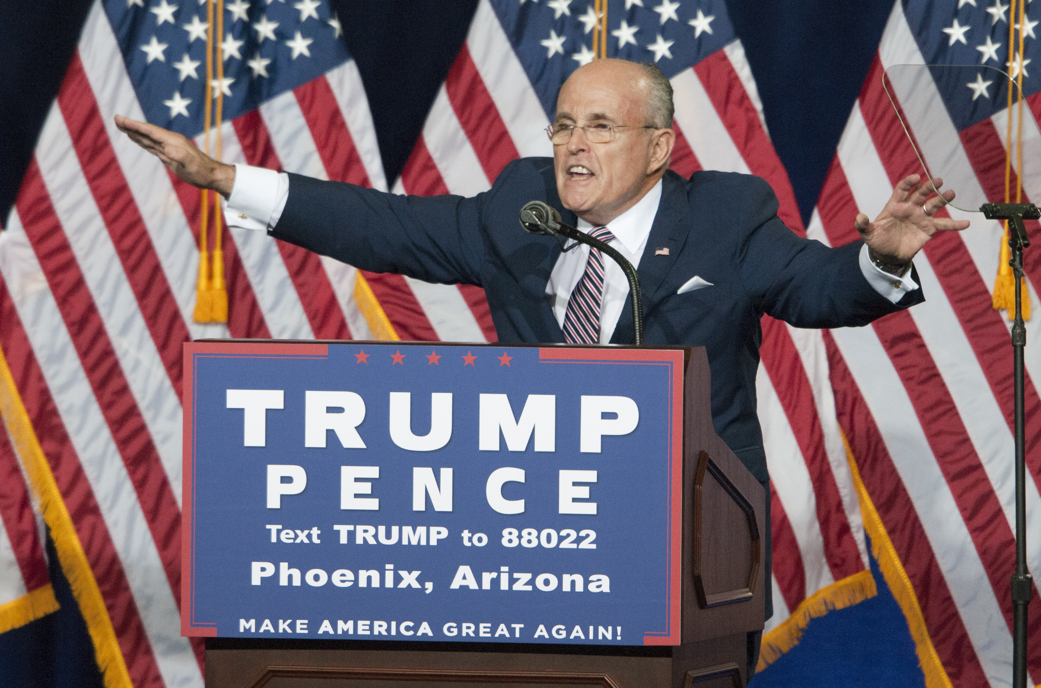 Trump indulta a Giuliani, exalcalde de Nueva York, pero su efecto es limitado