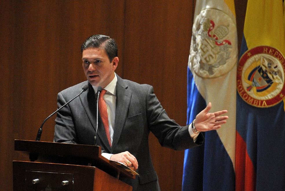 Ministro de Defensa pidió mayor inversión