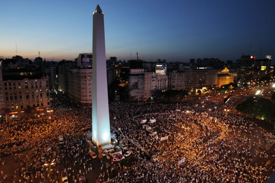 Así fue el «cacerolazo» en Argentina contra Kirchner
