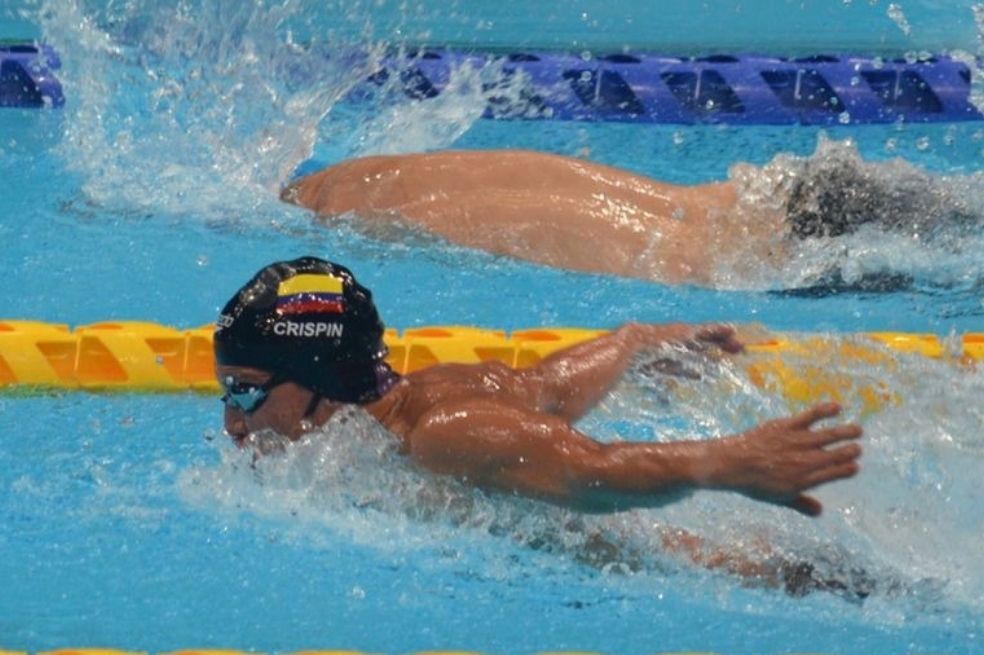 Nelson Crispín dominó de principio a fin la competencia de los 200 metros combinados.